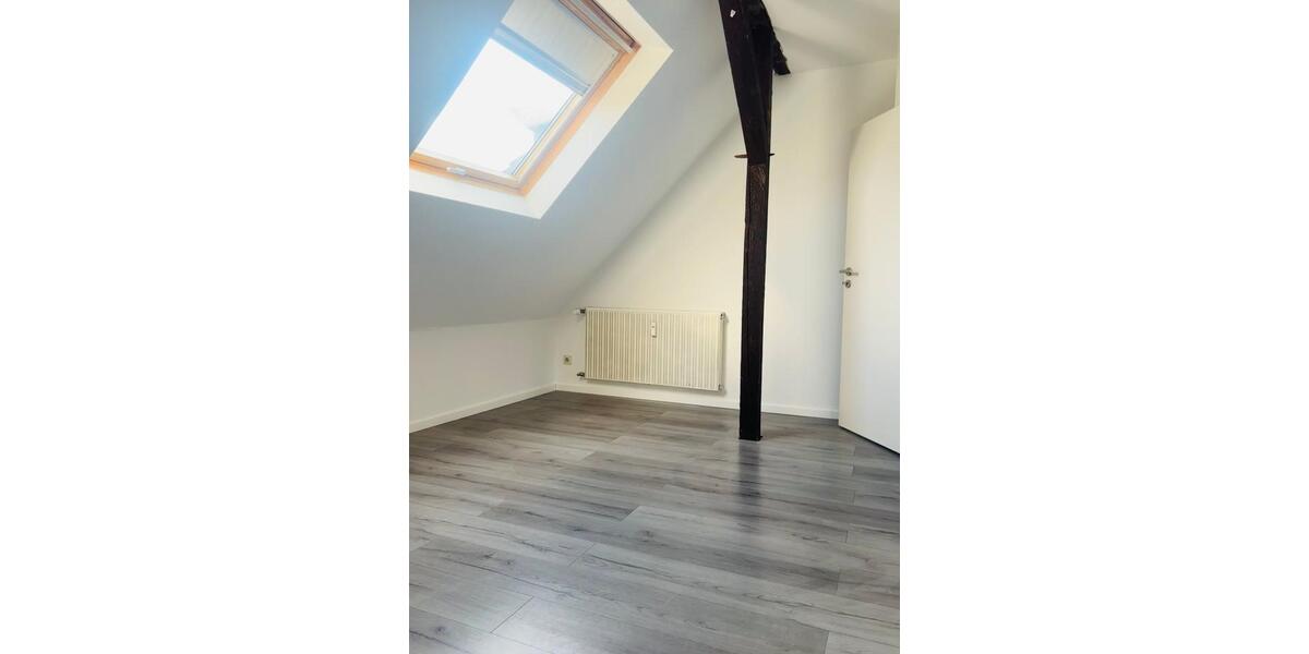 Dachgeschoßwohnung Gladbeck - 3.5 Zimmer, 95 m&sup2;, 665&euro; | Angebot:25932226
