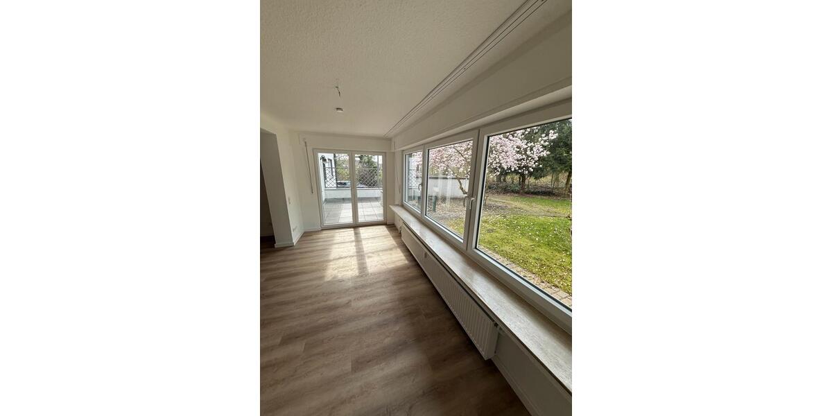 Erdgeschoßwohnung Bottrop Ebel - 5 Zimmer, 135 m&sup2;, 1.790&euro; | Angebot:25898932