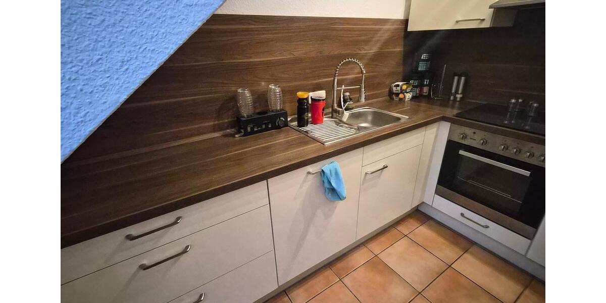 Dachgeschoßwohnung Gelsenkirchen Gelsenkirchen-Mitte - 2.5 Zimmer, 52 m&sup2;, 438&euro; | Angebot:25541294