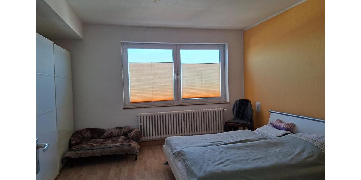 Etagenwohnung Heiligenhaus - 4 Zimmer, 150 m&sup2;, 900&euro; | Angebot:25048275