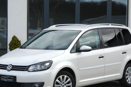 VW Touran 132.324 km 10.570 &euro; Bochum 44807