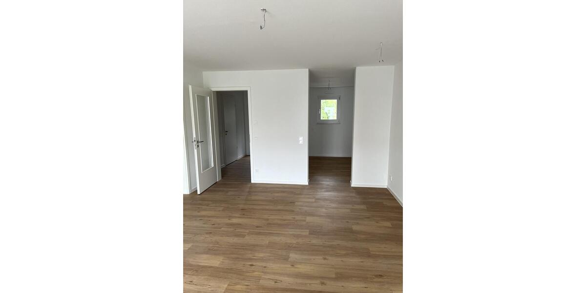 Erdgeschoßwohnung Essen Stadtbezirk V - 2 Zimmer, 63 m&sup2;, 657&euro; | Angebot:25209204